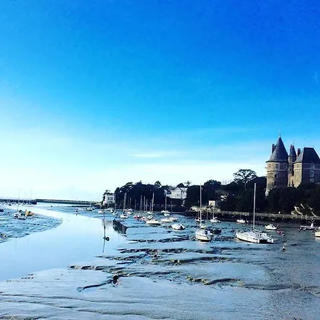 Longere Pornicaise Avec Piscine Chauffee *